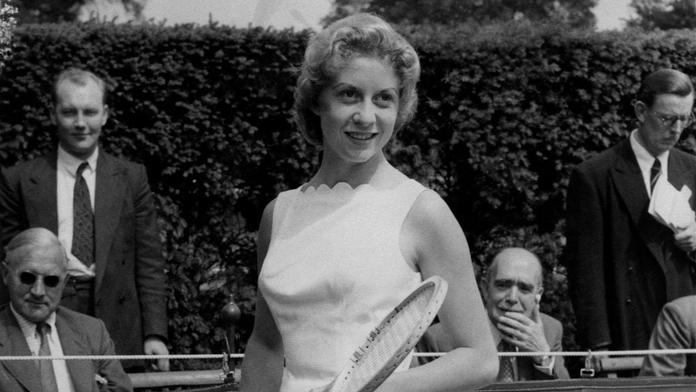 Tenis přišel o módní revolucionářku, na kurt nosila sukně s peřím. Smutní i Sinner