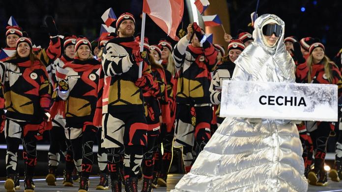 Zahájení ZOH 2026 obrazem: Úchvatná vystoupení a úsměvy Davida Pastrňáka