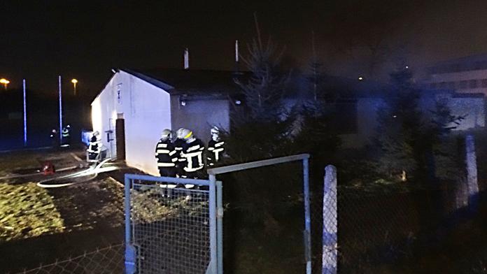 Opravoval ragbistům střechu, klubovna málem lehla popelem