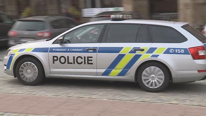 Policie stíhá tři lidi za podvod s kryptoměnami