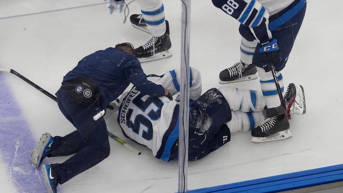 Tkachuk se po zranění soupeře cítí mizerně, Jets v tom vidí jasný úmysl