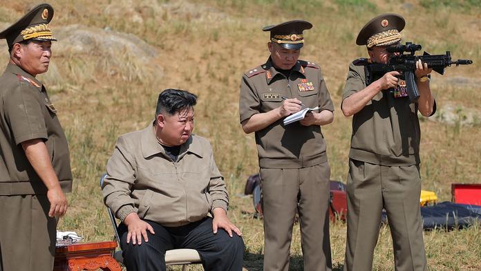 Kim Čong-un na inspekci