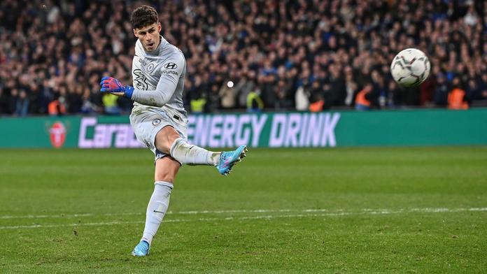 Přišel jen na penalty a selhal. Předražený Kepa se stal terčem vtipů i urážek