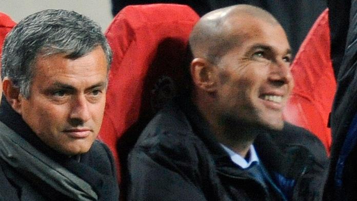 Zidane se hlásí, chce trénovat v Anglii. Prý půjde do United!