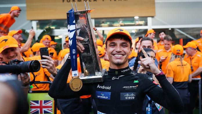 Lando Norris v Miami oslavil svůj premiérový triumf v závodě Formule 1
