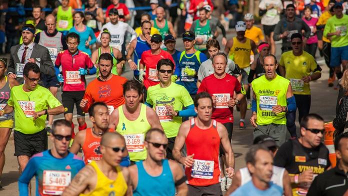 Běžci na maratonu - ilustrační foto