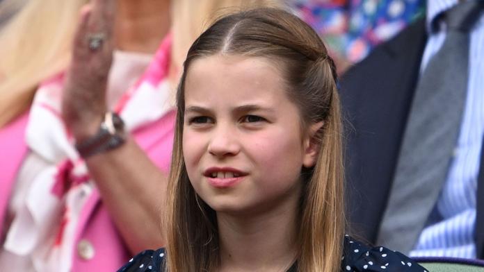 Video s Charlotte se stalo virálním. Lidé řeší poklonu malé princezny
