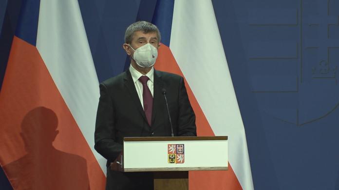 Babiš zrušil cestu do Rakouska. Chtěl se tam podívat na testování žáků