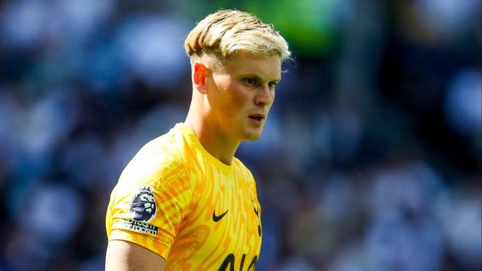 Kinský další porážce Tottenhamu nezabránil. Aston Villa se přiblížila LM
