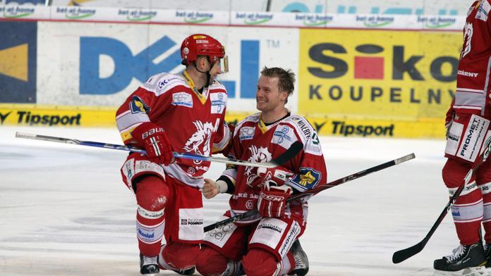 Šlágrem dnešních zápasů extraligy je duel mezi Budějovicemi a Třincem