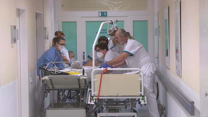 Ústav vysvětlil, jak se počítají oběti covidu! Zemřít mohou na cokoliv