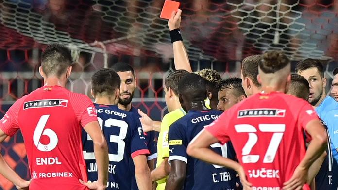 Měli být Ousou a Sörensen vyloučeni? Komise rozhodla o sporných momentech
