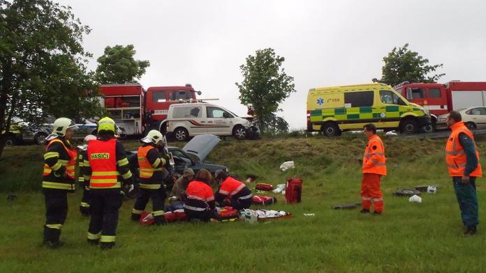 Počasí zabíjelo: Řidička dostala smyk, spolujezdkyně nepřežila