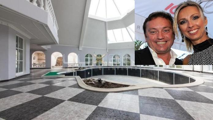 Foto interiéru: Takto žil podnikatel MOŤOVSKÝ. Víte, za kolik MILIONŮ vdova vilu prodává?