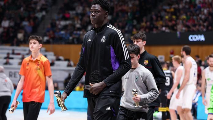 Třináctiletý obr oslnil Španělsko. Mladý basketbalista dal rekordní počet bodů