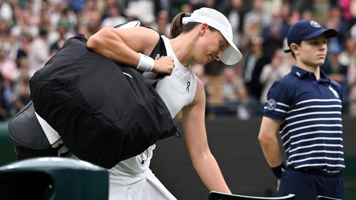 Šwiateková se Wimbledonu nedočká ani letos. Světová jednička padla ve 3. kole
