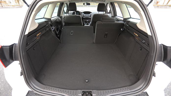 Prostorné rodinné auto pod 350 tisíc? Je z čeho vybírat