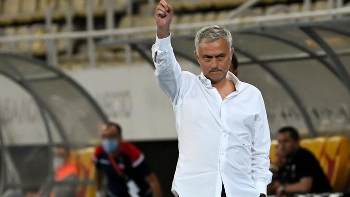 Makedonci měli malé brány! Mourinho je přeměřil a musely se zvětšit