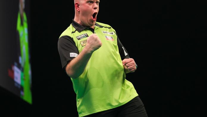 Světové šipky jsou tu! Van Gerwen na úvod předvedl rozpačitý výkon