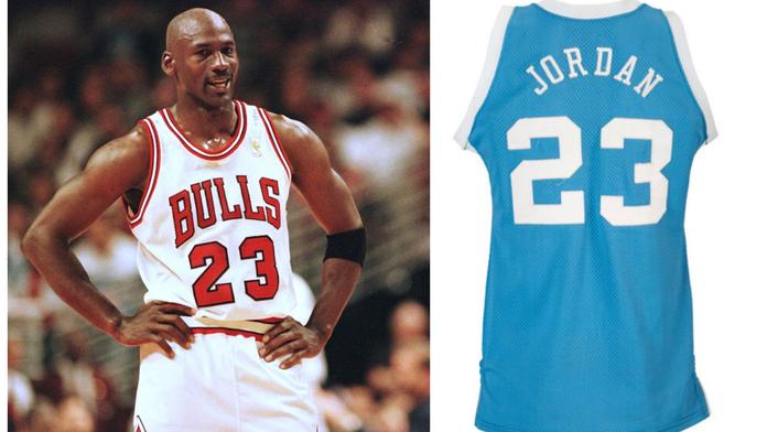 Nejdražší dres Michaela Jordana je z dob před NBA. Prodal se za miliony