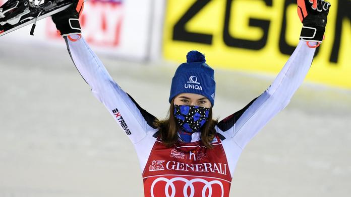 Vlhová neudržela náskok z prvního kola. V obřím slalomu skončila třetí