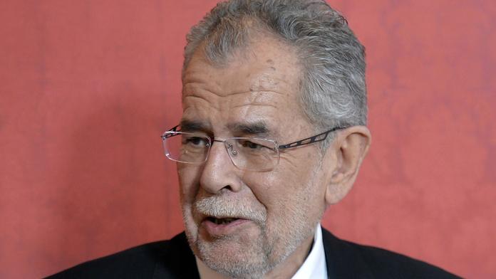 Rakouský prezident podepsal zákon o povinném očkování. Platí od soboty