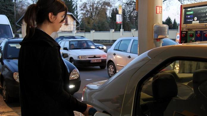 Kontrolám kvality unikají tisíce pump, píší Lidové noviny