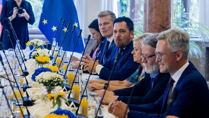 Velká analýza výkonnosti europoslanců. Podívejte se, kdo do práce skoro nechodí