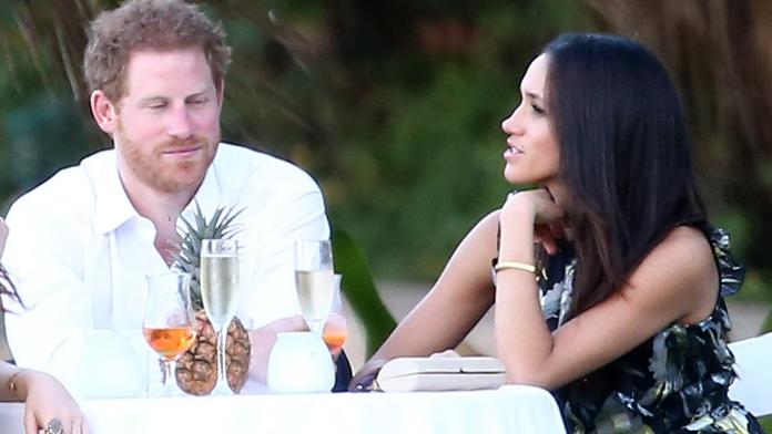 Přítelkyně prince Harryho vybírala svatební šaty! Jedny vyzkoušela