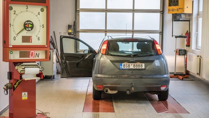 Další údaje o svých autech najdete online. Ministerstvo rozšiřuje služby na internetu