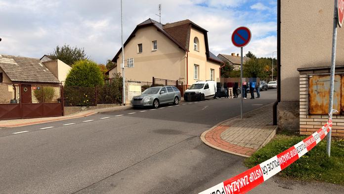 Překvapivý obrat ve vyšetřování smrti na Rakovnicku. Pachatel se měl poranit sám