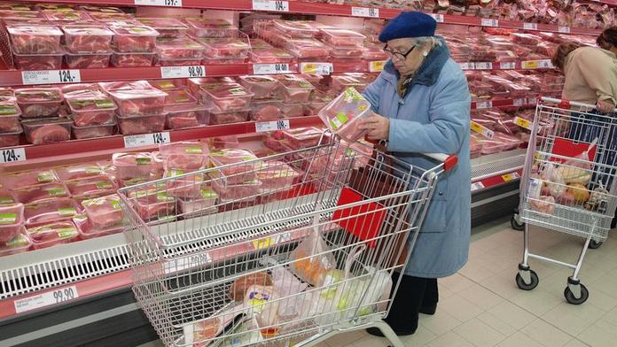 V pražské Bille měli téměř 80 kg zkaženého masa!