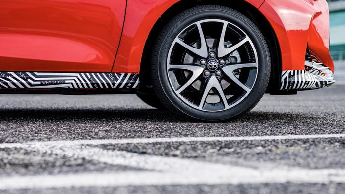 Toyota malá auta umí a nehodlá to s nimi vzdát. Chystá další, levnější model
