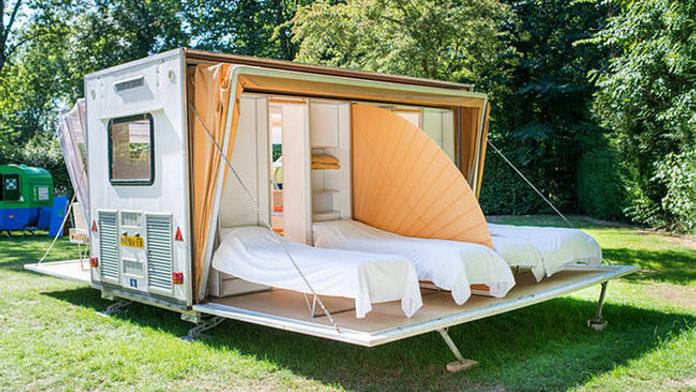 Pojízdný ráj: Karavan se po dojetí na místo rozkládá! GALERIE