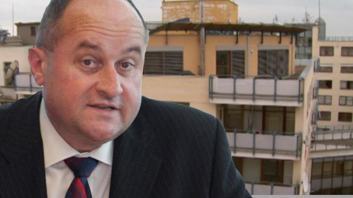 Šéf kontrolorů Dohnal míří k soudu. Za luxusní byty