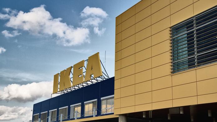 IKEA varuje před vlastním výrobkem. Nebezpečné zrcadlo může spadnout ze zdi