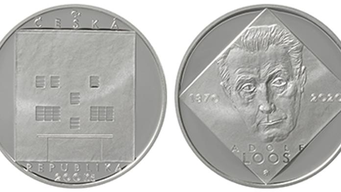 ČNB představila unikátní kovovou dvoustovku. Může si ji koupit každý