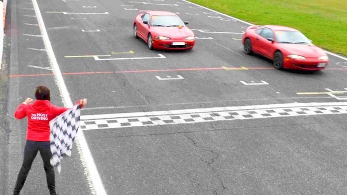 Mostecký autodrom přišel o legendu. Sezónu zahájí vzpomínkou