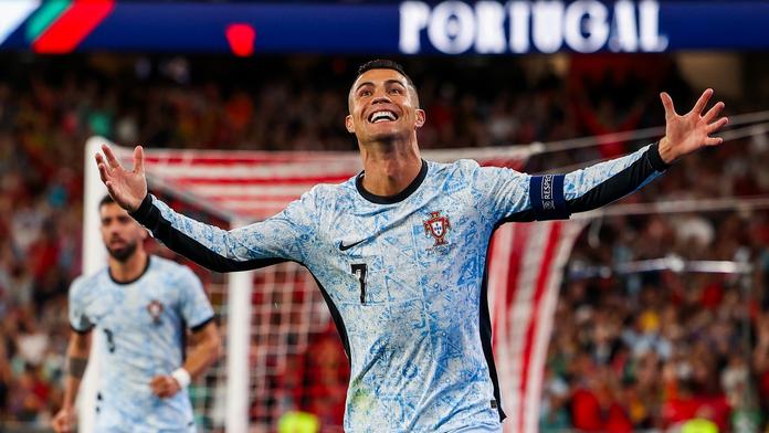 Nezastavitelný Ronaldo. Portugalsku pomohl k výhře svým 900. gólem kariéry