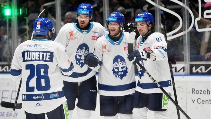Třinec prohrál potřetí v řadě, z Kladna odjíždí s prázdnou. Spartu vynuloval Liberec