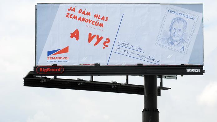 Prezident v žoldu jedné strany! Nadstranickosti Zemana už nikdo nevěří