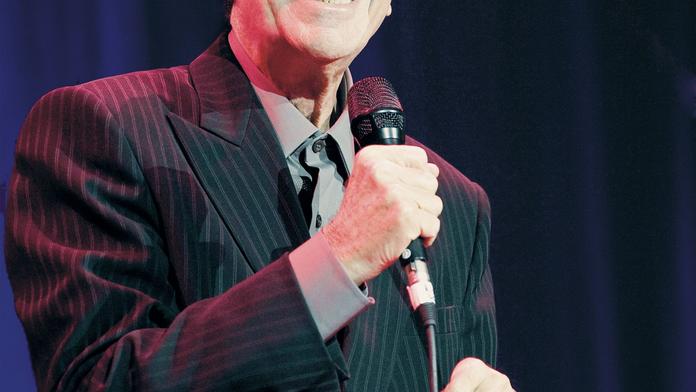 Písničkář Leonard Cohen okouzlil Prahu