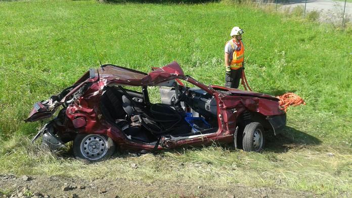 U Letohradu smetl vlak auto. Muž a žena (74 a 73 let) zahynuli