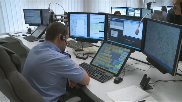 Policisté z Vysočiny zachránili muži život. Ten místo tísňové linky zavolal do Polska