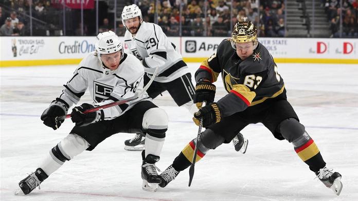 Velký průšvih Golden Knights. Dadonov do Anaheimu možná neodejde