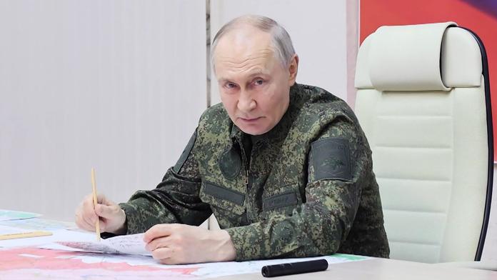 Vladimir Putin při návštěvě Kurské oblasti
