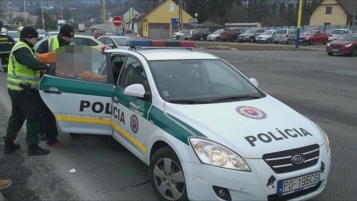 Policie chytila onanistu! Za "akci" v trolejbusu mu hrozí tři roky