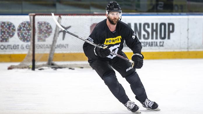 Zack Kassian v dresu Sparty Praha