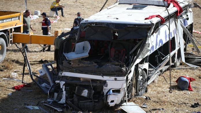 Autobus v Turecku vylétl z dálnice! 15 mrtvých, skoro 20 zraněných