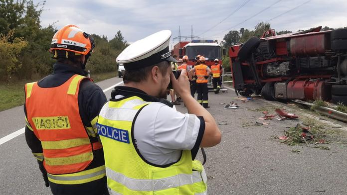 Vážná dopravní nehoda na D55